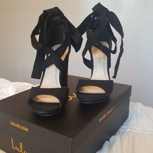 Lulu's high heels